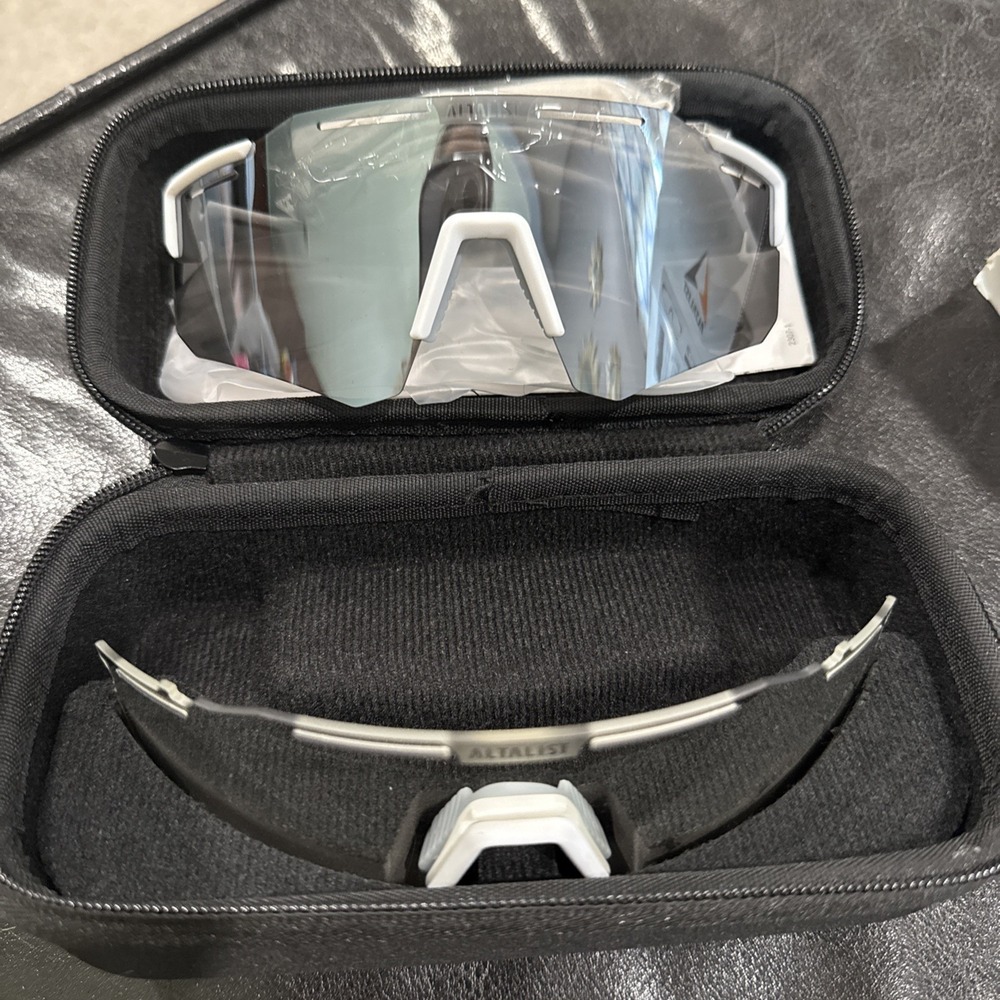 Altalist Legacy3-photochromic And Polorized White Gray Sun Glasses 8040010